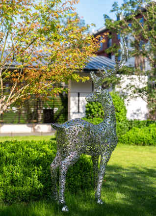 中交·伴山观岚实景图