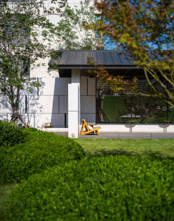 中交·伴山观岚实景图